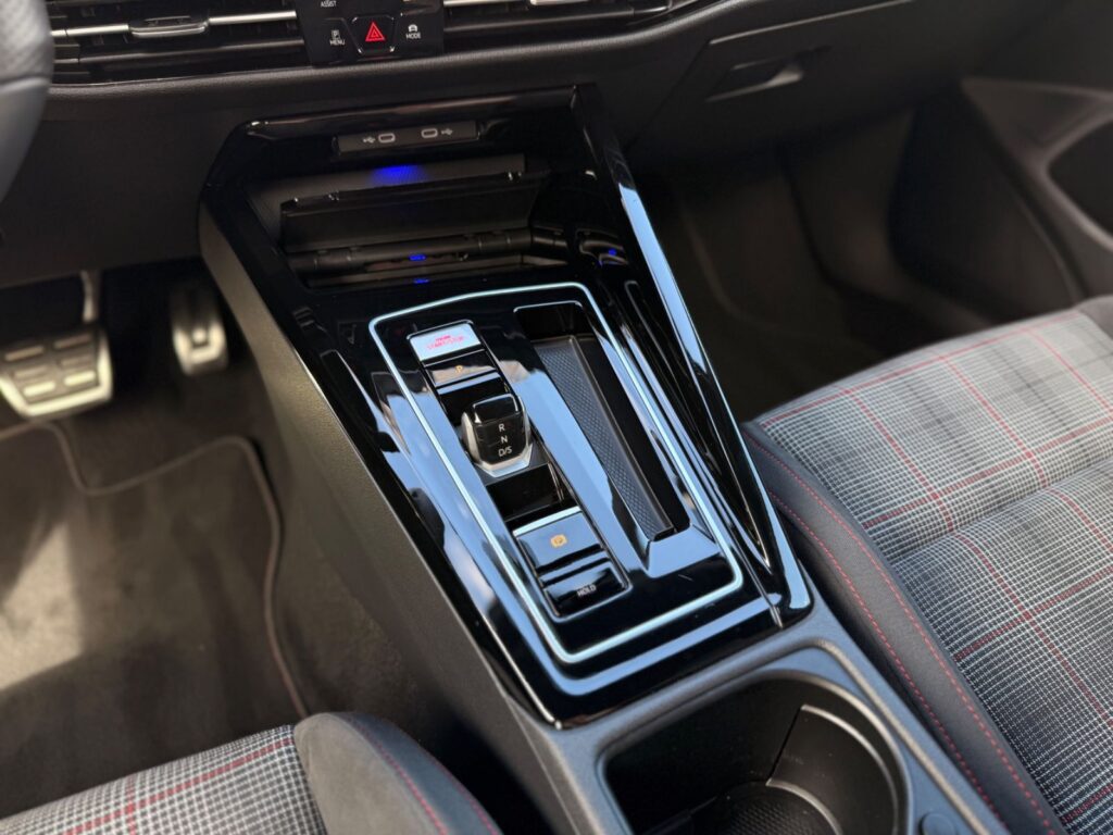 VW Golf Golf VIII Lim. GTI 2.0 TSI /180kW/LED/Ambiente 2024