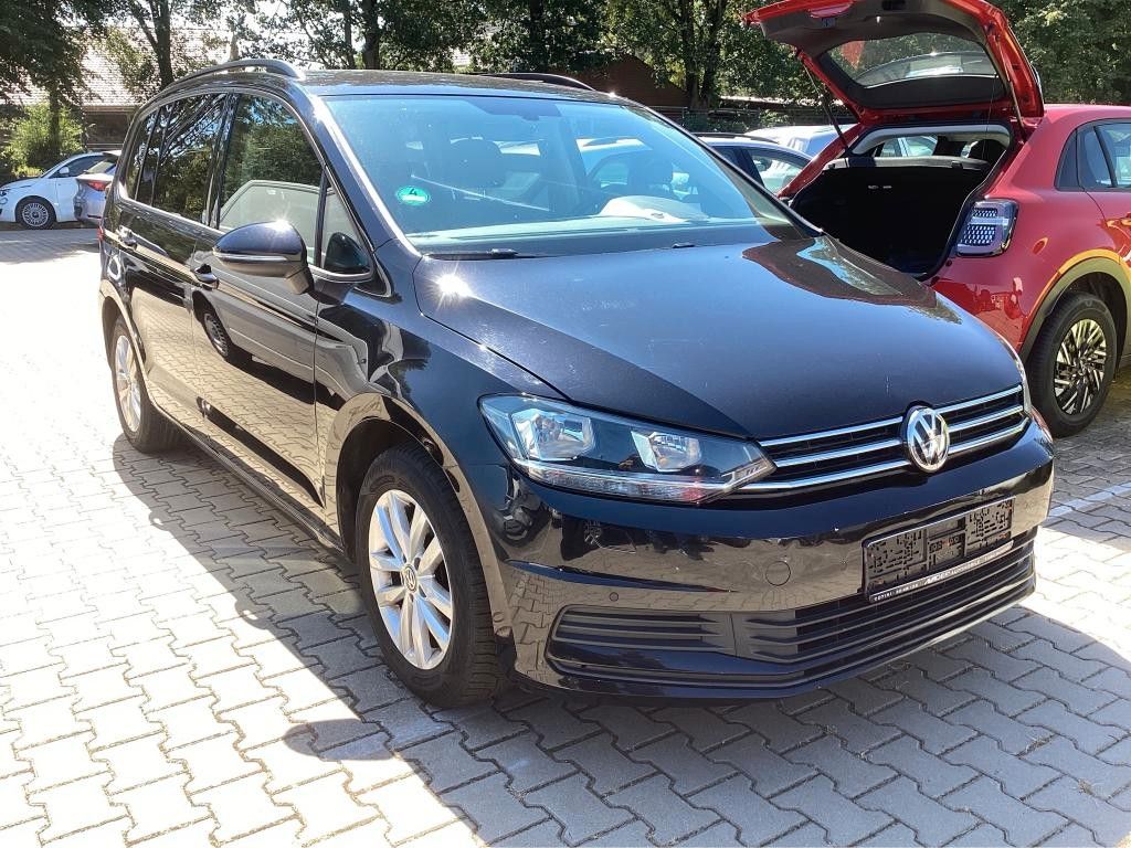 VW Touran Touran Comfortline 1,6 TDI DSG ACC Standheitzung 2018