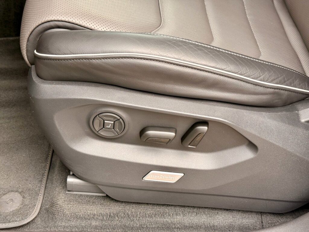 VW Touareg Touareg R-Line 4M. Matrix Beam*Pano*360°*AHK*HUD 2023