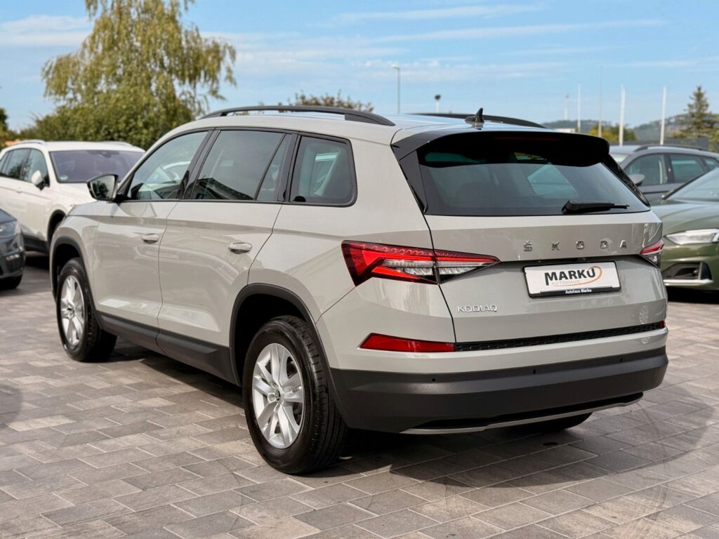 SKODA Kodiaq Kodiaq Ambition 2.0 TDI ACC*LED*AHK*RFK*NAVI* 2023