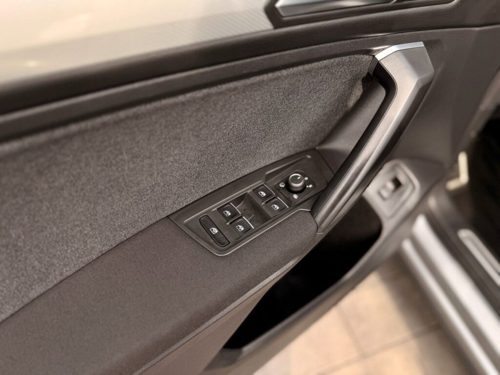 VW Tiguan Allspace Tiguan Allspace 2.0TDi HUD*ACC*RFK*AHK*7SITZER* 2023