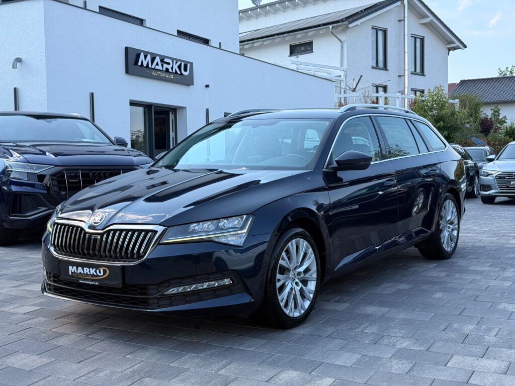 SKODA Superb Superb Combi Ambition 2.0 DCC*NAVI*PDC*LED* 2022