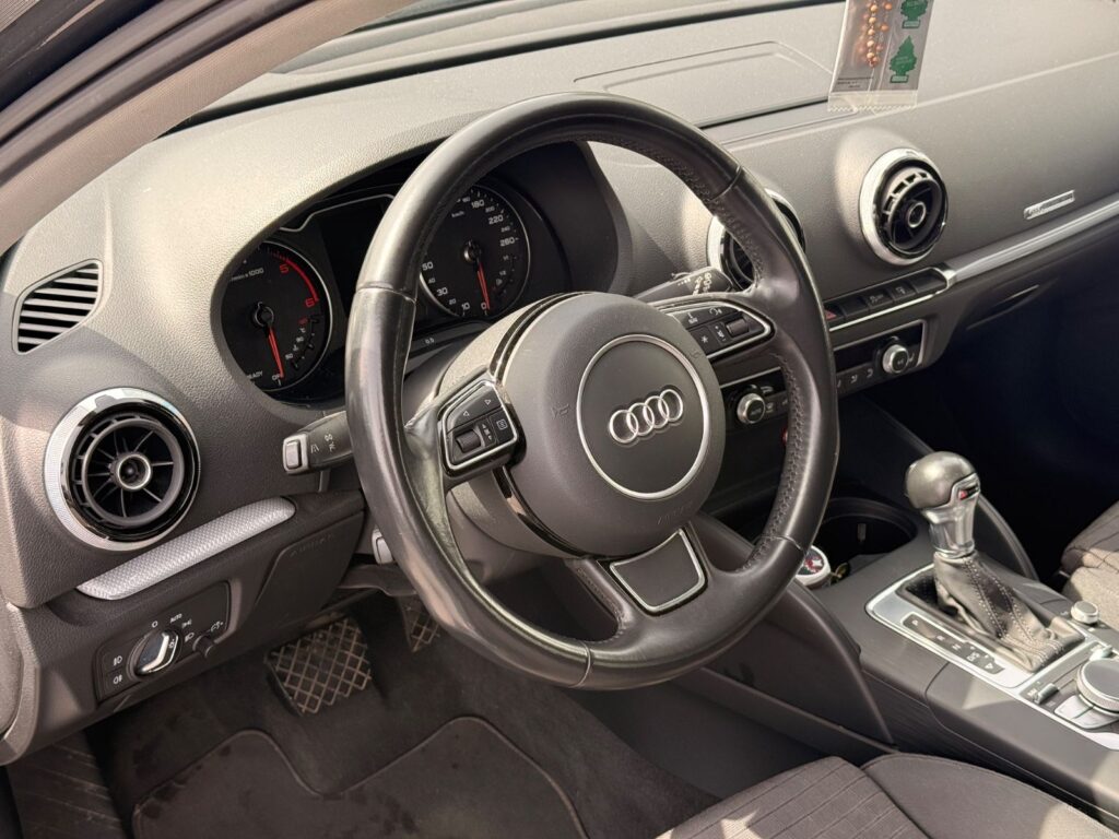 AUDI A3 A3 Sportback Automatik*PDC*Sitzheizung*Tempomat 2016