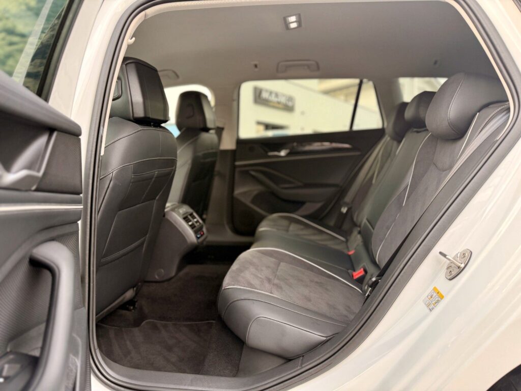 VW Passat Variant Passat Var.2.0 TDI ACC*HUD*LED*AHK*MASSA*RFK*. 2024