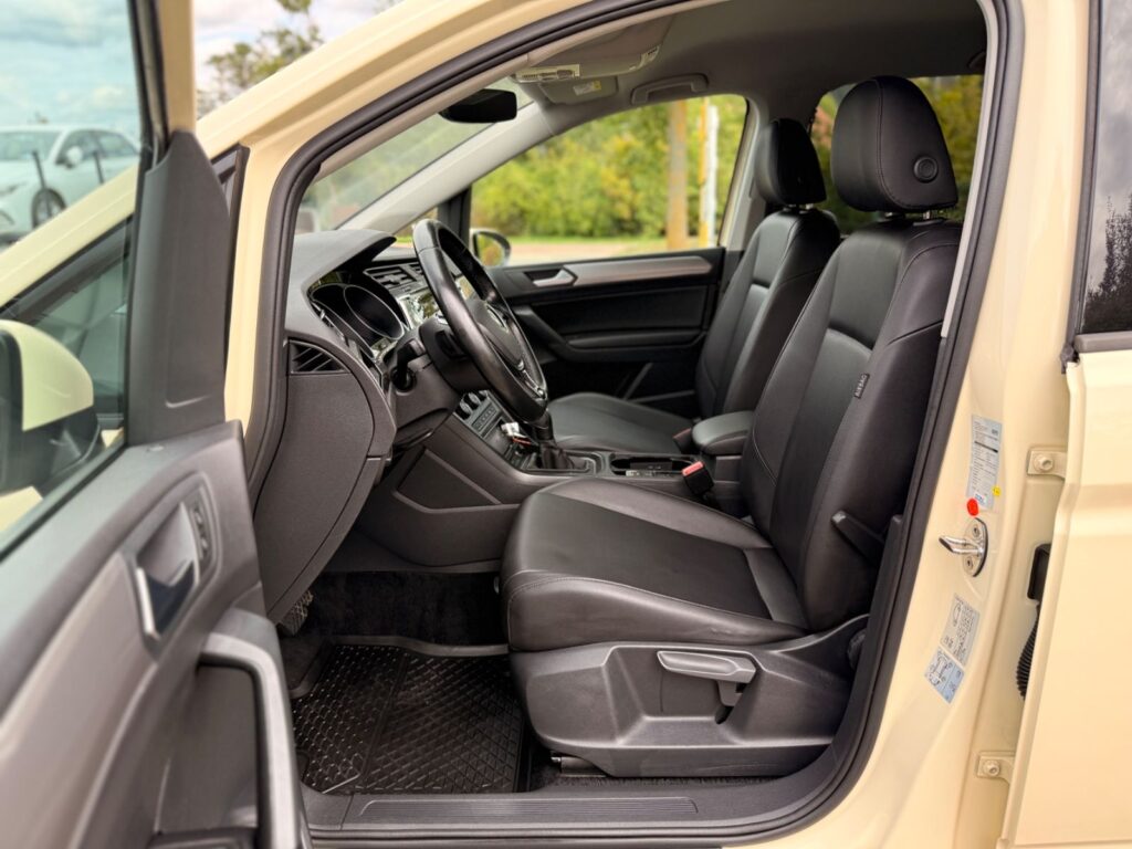 VW Touran Touran 2.0 TDI 110 KW SCR DSG TAXI LED 2022