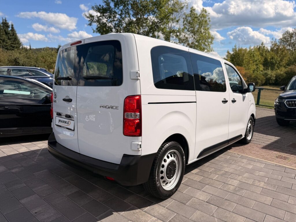 TOYOTA Proace Toyota Proace L1 Comfort *9-Sitzer*CarPlay*NAVI 2023