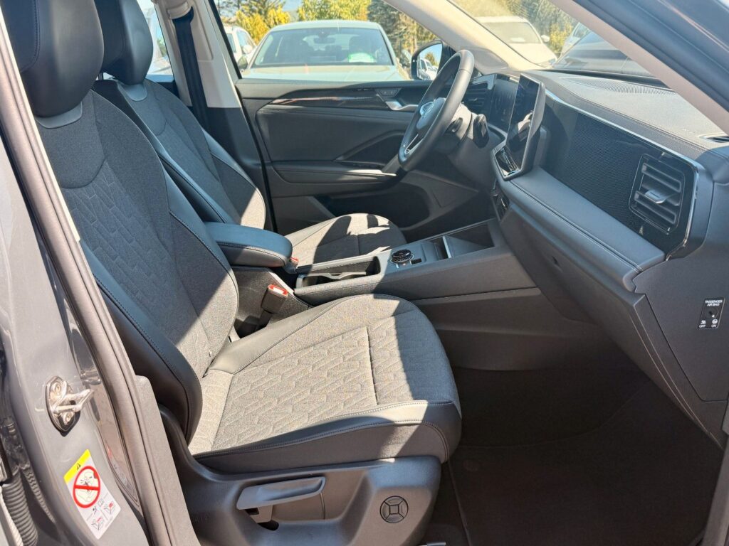 VW Tiguan Tiguan 2.0 TDI 110 kW Life LED*CARPL*RFK*ACC*DIG 2025