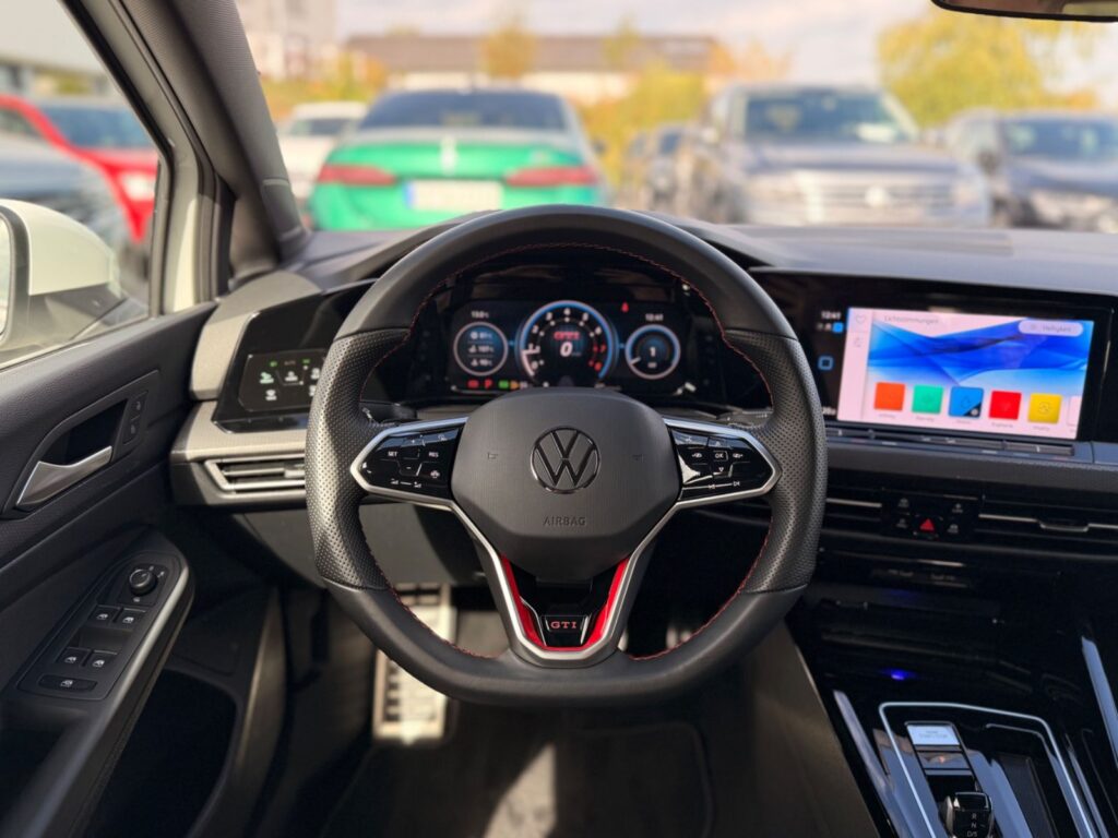 VW Golf Golf VIII Lim. GTI 2.0 TSI /180kW/LED/Ambiente 2024