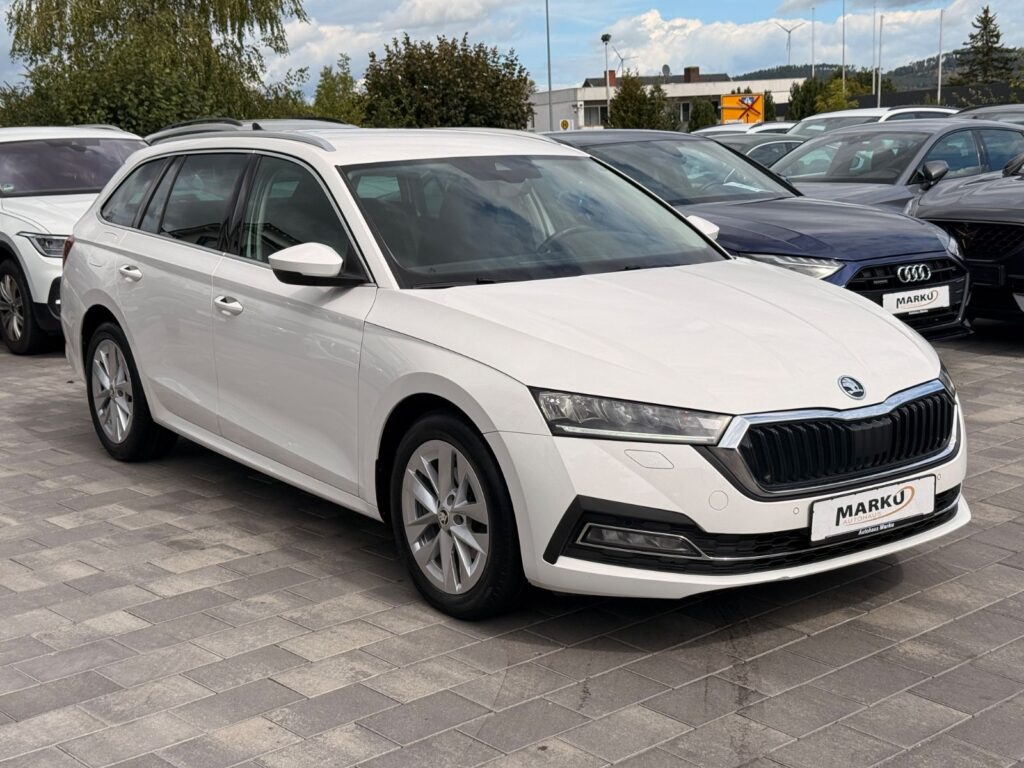 SKODA Octavia Octavia Combi Head-Up*ACC*CarPlay*Navi*LineAssis 2023