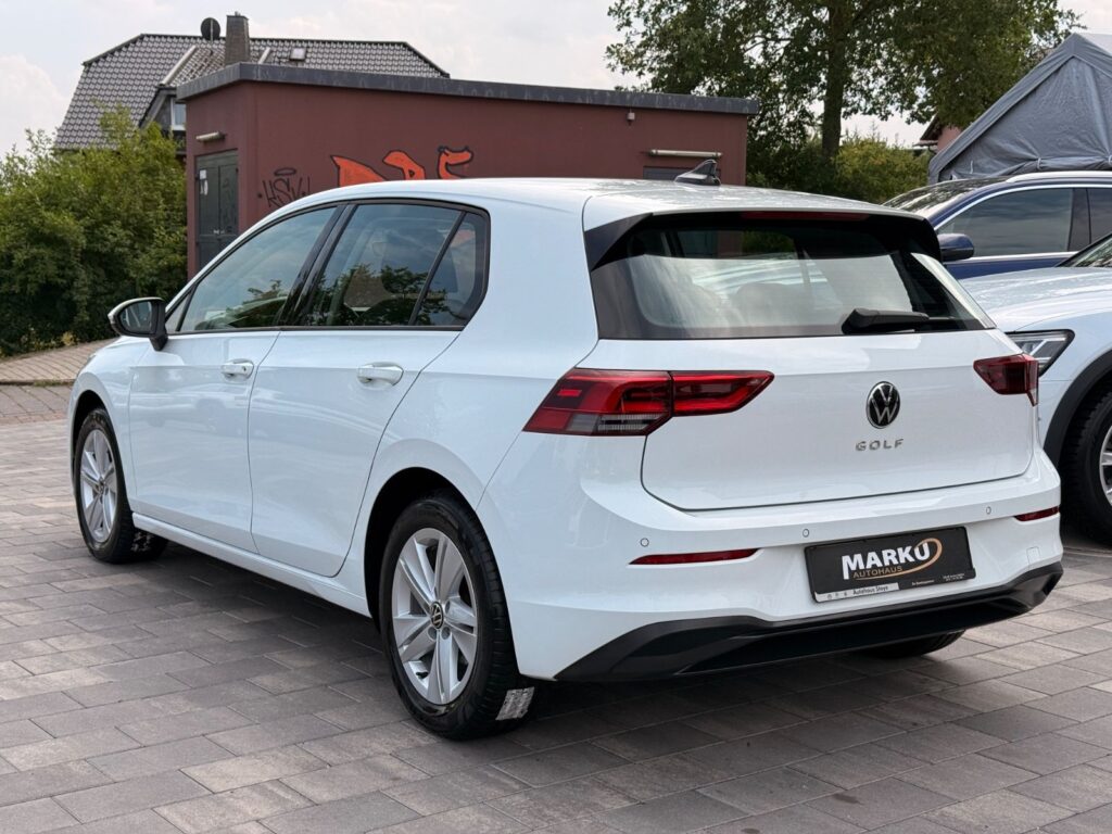 VW Golf Golf VIII Limo 2.0 110KW*ACC*NAVI*RFK*TRAVEL*SHZ 2022