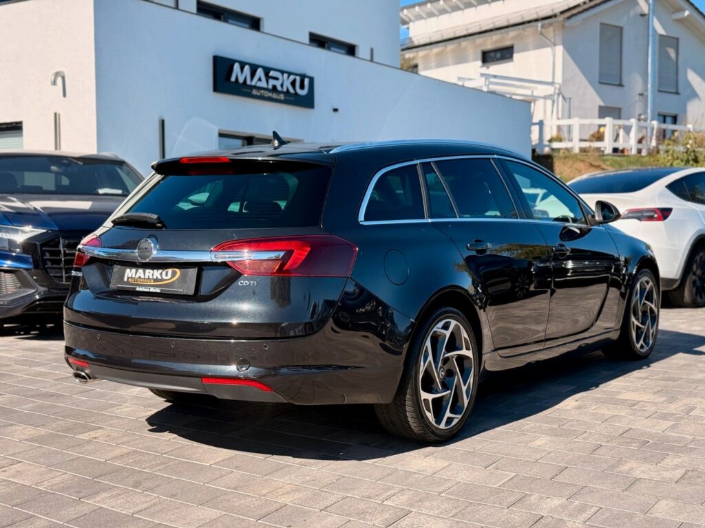 OPEL Insignia Insignia A Sports Tourer Innovation OPC 2,0 CDTI 2015