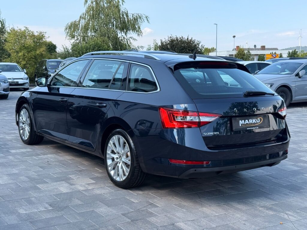 SKODA Superb Superb Combi Ambition 2.0 DCC*NAVI*PDC*LED* 2022