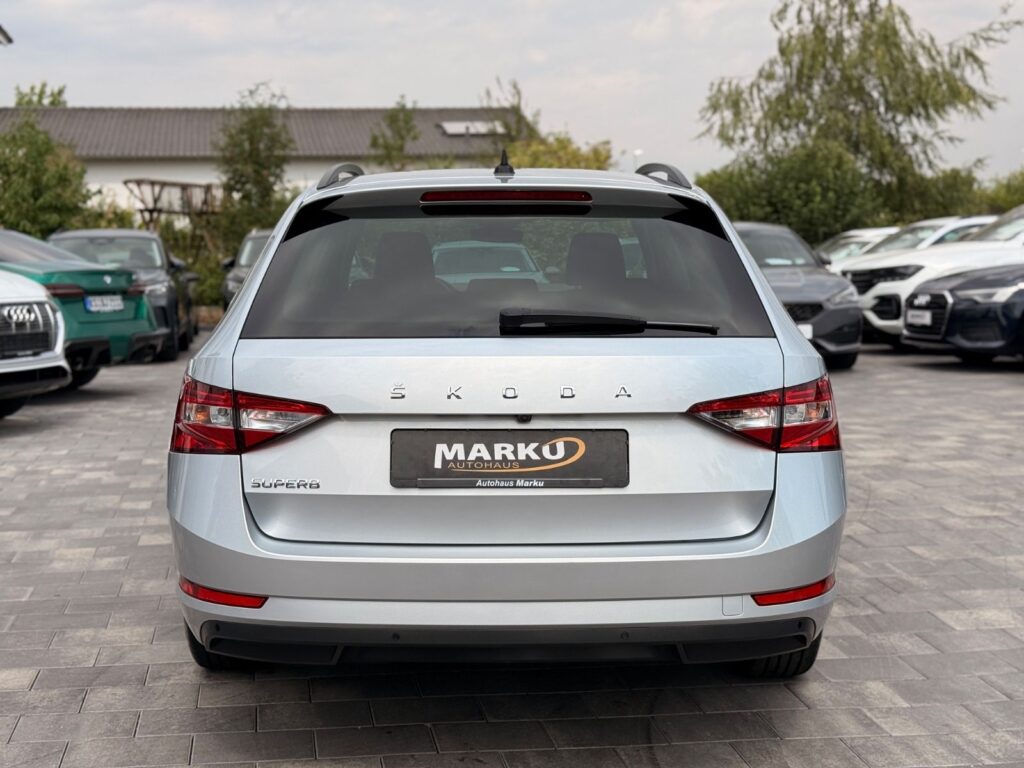 SKODA Superb Superb Combi Ambition *ACC*Kamera*Lane Assist* 2022