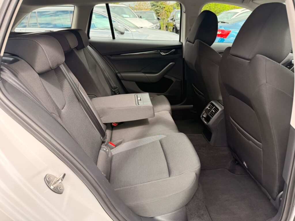 SKODA Octavia Octavia Combi Ambition LED*Virtual*Kamera*Navi* 2022