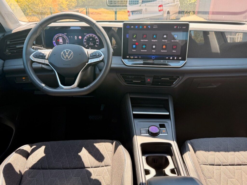 VW Tiguan Tiguan 2.0 TDI 110 kW Life LED*CARPL*RFK*ACC*DIG 2025