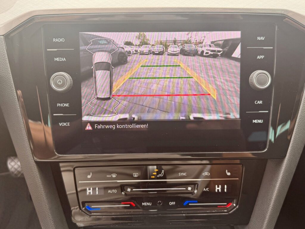 VW Passat Variant Passat Variant Business ACC*ERGO*MEMORY*MASSAGE 2022