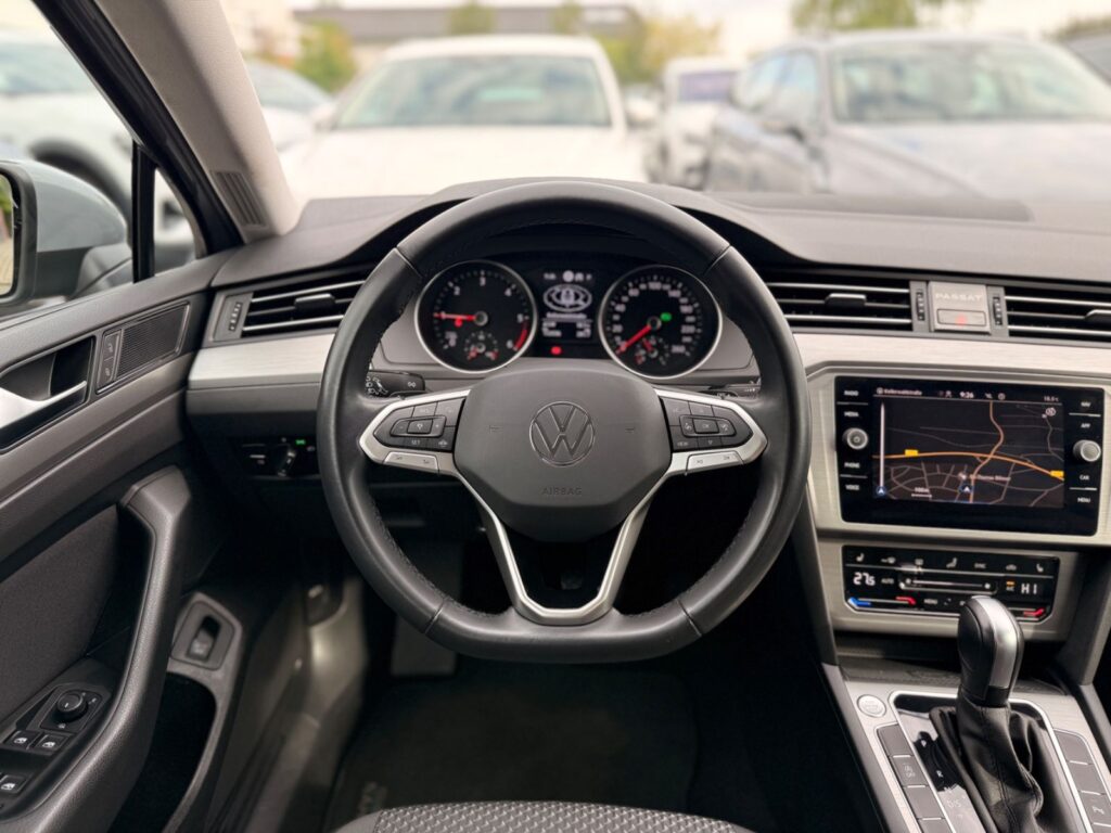 VW Passat Variant Passat Variant ACC*LineAssist*CarPlay*RFK*STHZ 2022