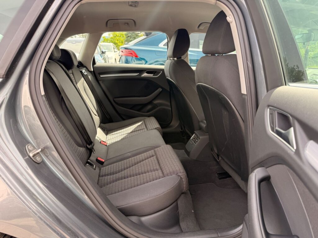 AUDI A3 A3 Sportback Automatik*PDC*Sitzheizung*Tempomat 2016