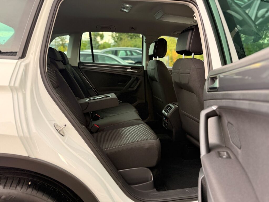 VW Tiguan Tiguan United 2.0TDi ACC*AHK*LED*NAVI*PDC* 2021