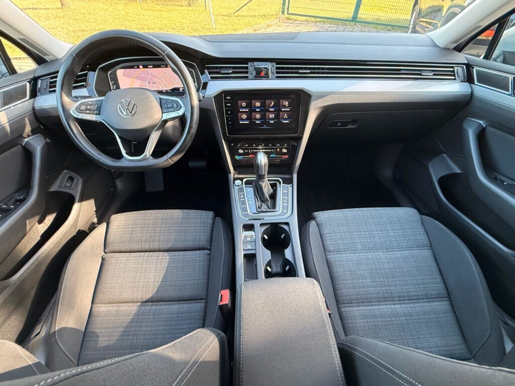 VW Passat Variant Passat Variant Bus. 2.0TDi ACC*LED*RFK*MASS*AHK 2022