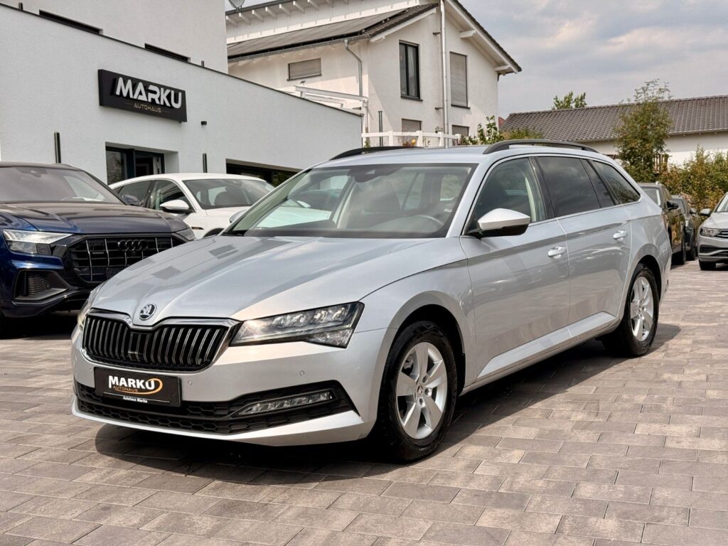 SKODA Superb Superb 2.0 Combi 110KW LED*ACC*NAVI*RFK*PDC* 2022