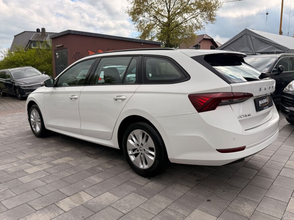 SKODA Octavia Octavia Combi Ambition LED*Virtual*Kamera*Navi* 2022