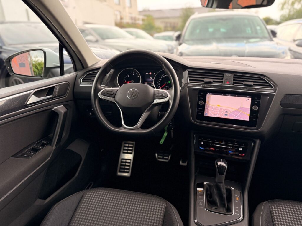 VW Tiguan Tiguan United 2.0TDi ACC*AHK*LED*NAVI*PDC* 2021