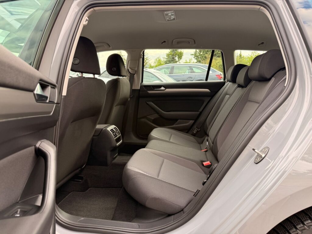 VW Passat Variant Passat Variant ACC*LineAssist*CarPlay*RFK*STHZ 2022