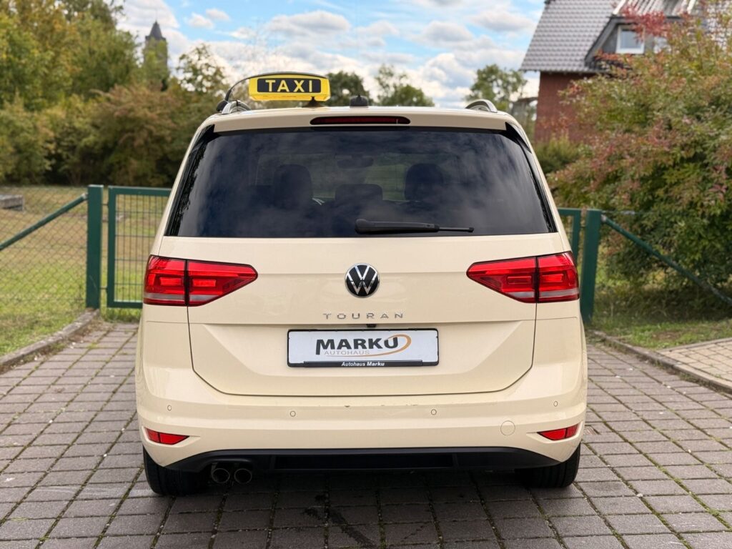 VW Touran Touran 2.0 TDI 110 KW SCR DSG TAXI LED 2022