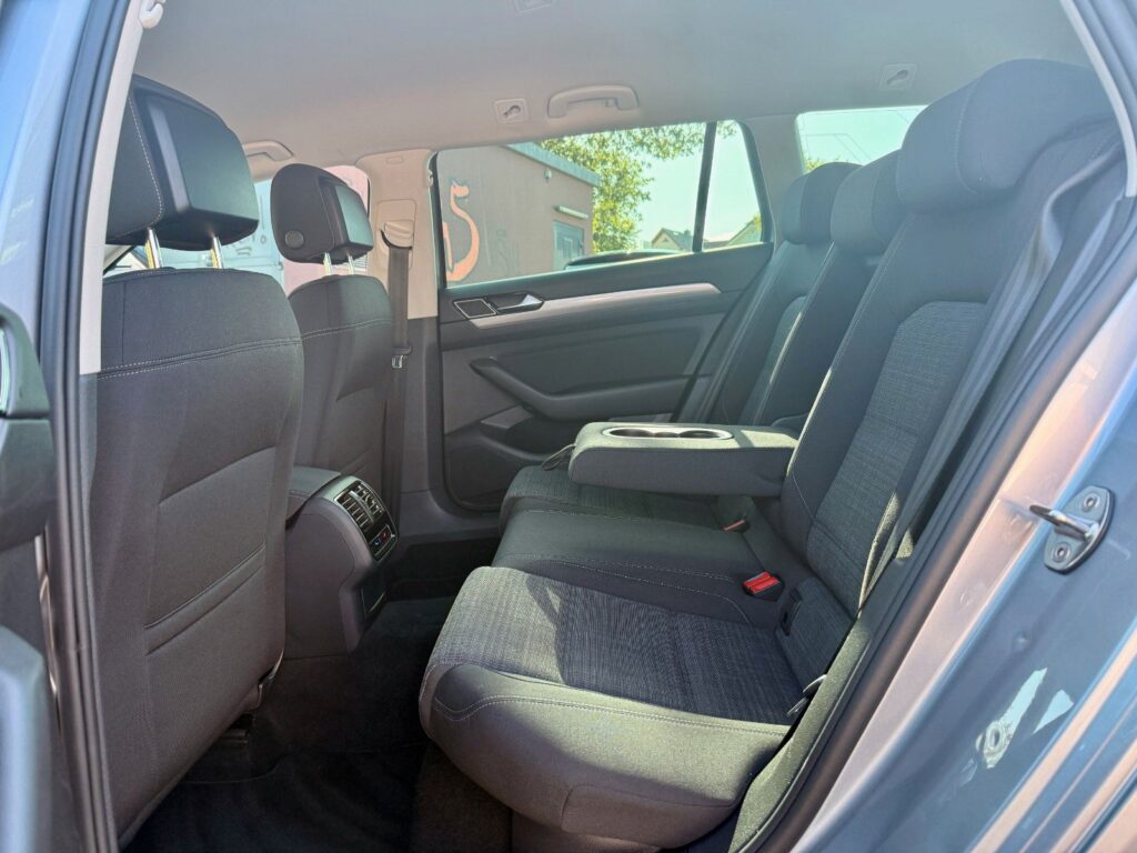 VW Passat Variant Passat Variant Bus. 2.0TDi ACC*LED*RFK*MASS*AHK 2022