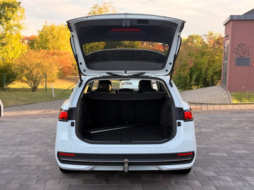 VW Passat Variant Passat Variant 2.0 TDI 110kW/Leder/360°/ AHK/LED 2024