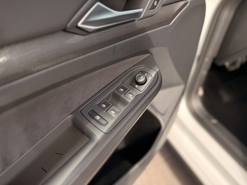 VW Golf Golf VIII Lim. GTI 2.0 TSI /180kW/LED/Ambiente 2024