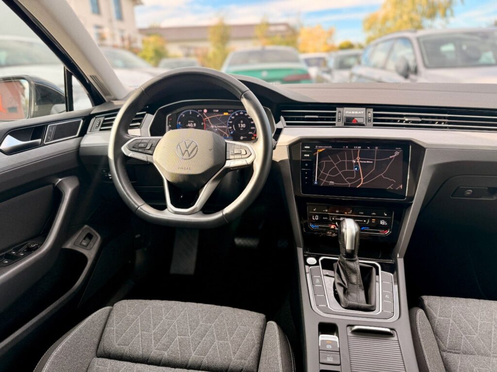 VW Passat Variant Passat Var. 2.0TDI ACC*AHK*360°*LED*MASSAGE*CARP 2023