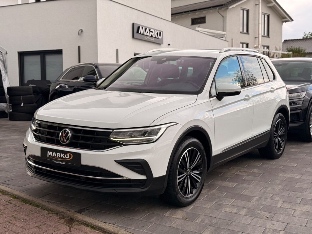 VW Tiguan Tiguan United 2.0TDi ACC*AHK*LED*NAVI*PDC* 2021
