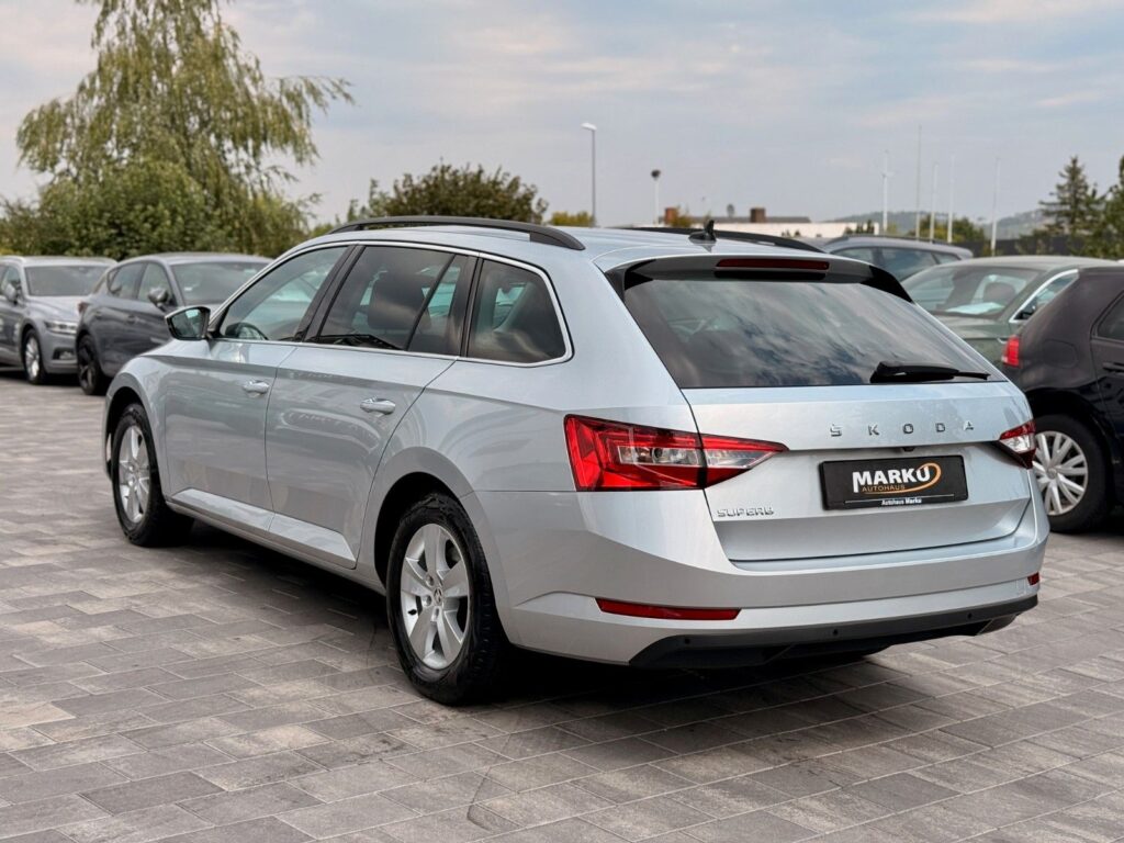 SKODA Superb Superb 2.0 Combi 110KW LED*ACC*NAVI*RFK*PDC* 2022