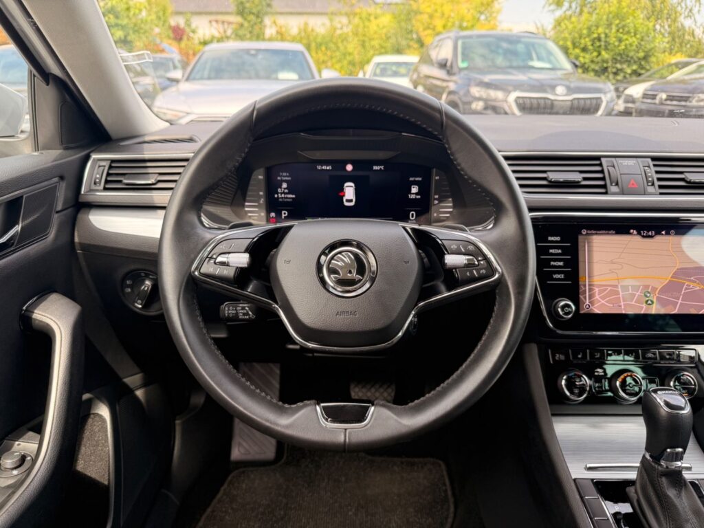 SKODA Superb Superb Combi 2.0 TDI *ACC*NAVI*VIRTUAL COCKPIT* 2023