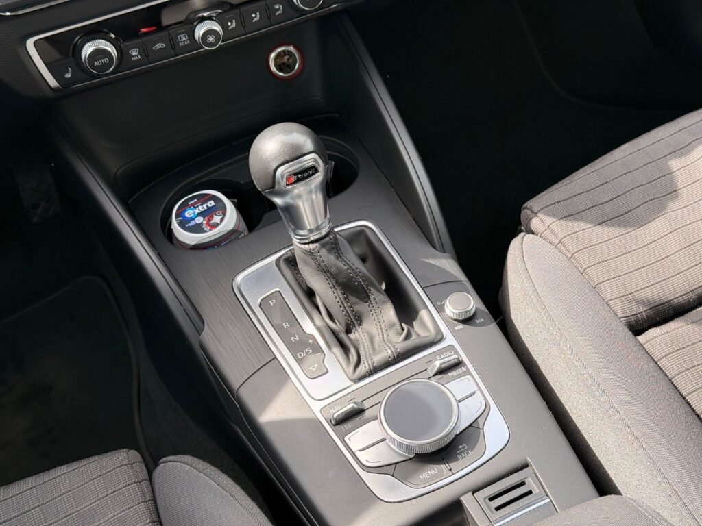 AUDI A3 A3 Sportback Automatik*PDC*Sitzheizung*Tempomat 2016