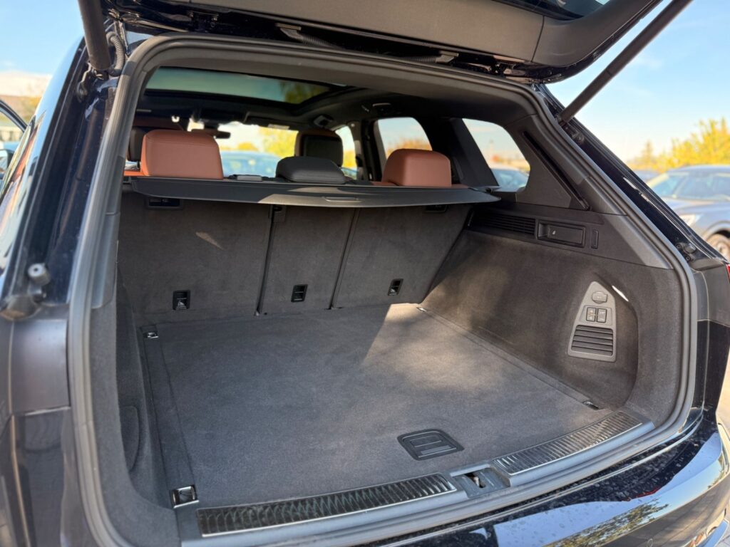 VW Touareg Touareg R-Line 210KW*PANO*HUD*360°*STDH*DYNAUDIO 2021