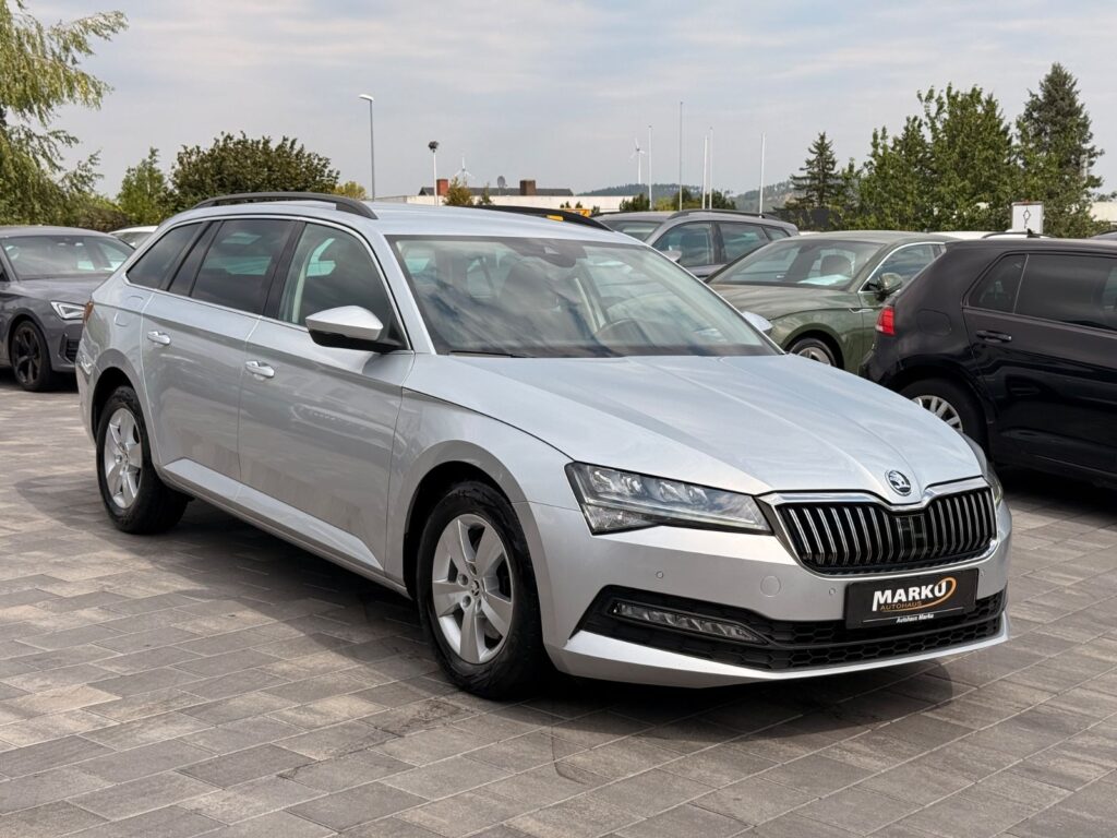 SKODA Superb Superb Combi Ambition *ACC*Kamera*Lane Assist* 2022