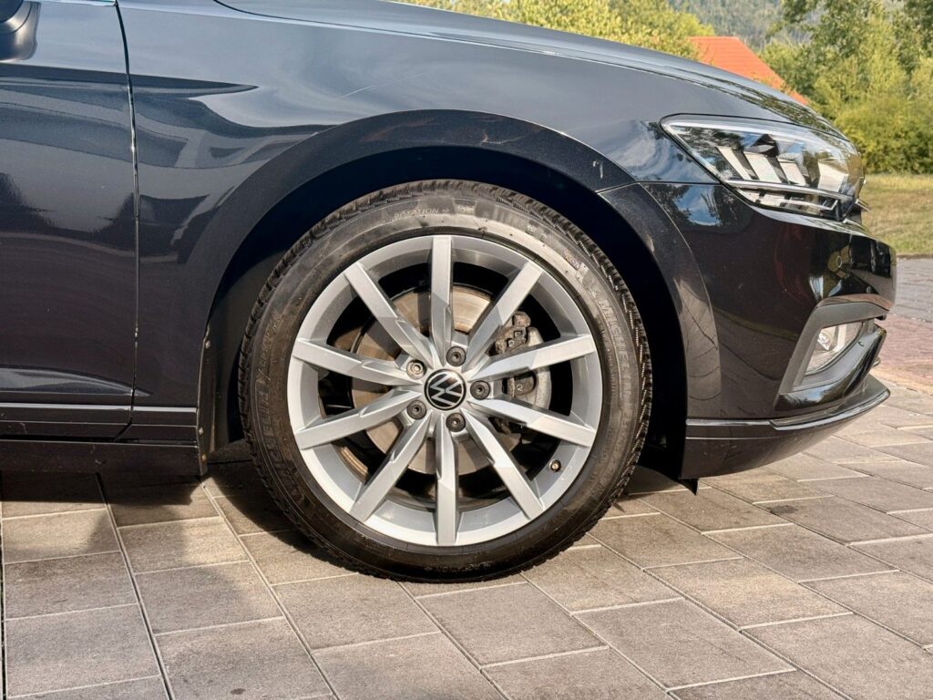 VW Passat Variant Passat Var. 2.0TDI ACC*AHK*360°*LED*MASSAGE*CARP 2023