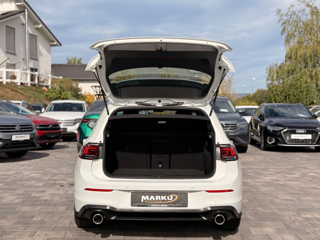 VW Golf Golf VIII Lim. GTI 2.0 TSI /180kW/LED/Ambiente 2024