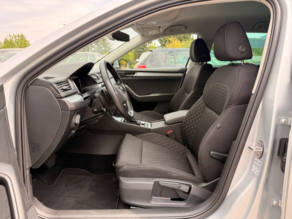 SKODA Superb Superb Combi Ambition *ACC*Kamera*Lane Assist* 2022
