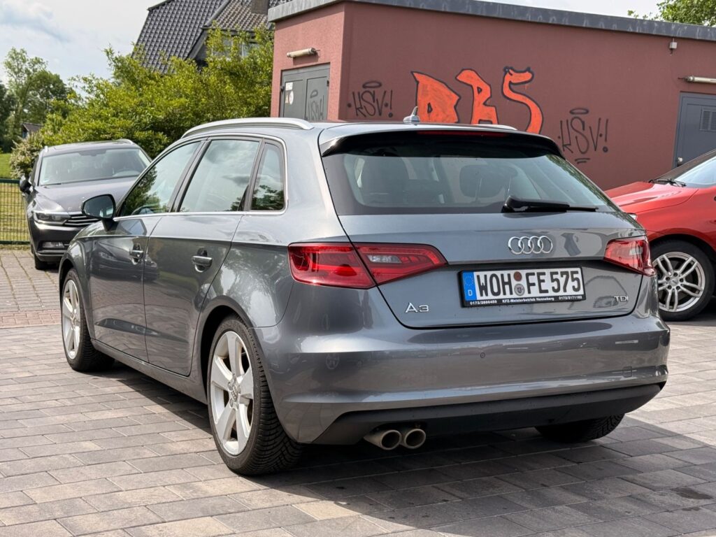AUDI A3 A3 Sportback Automatik*PDC*Sitzheizung*Tempomat 2016
