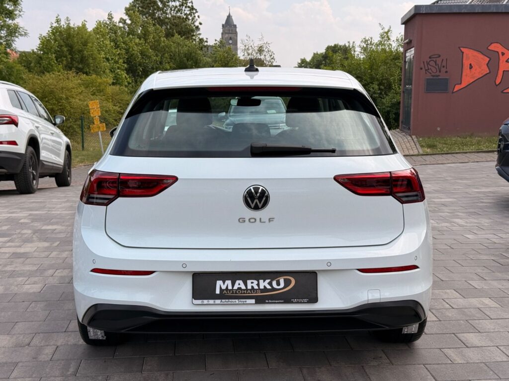 VW Golf Golf VIII Limo 2.0 110KW*ACC*NAVI*RFK*TRAVEL*SHZ 2022
