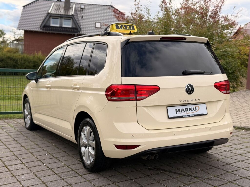 VW Touran Touran 2.0 TDI 110 KW SCR DSG TAXI LED 2022