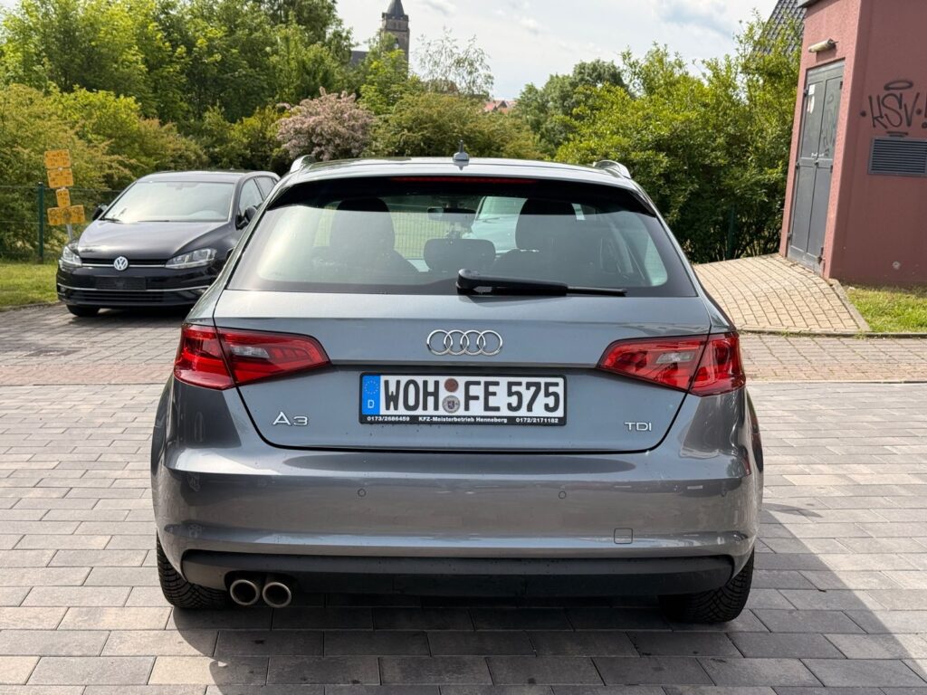 AUDI A3 A3 Sportback Automatik*PDC*Sitzheizung*Tempomat 2016