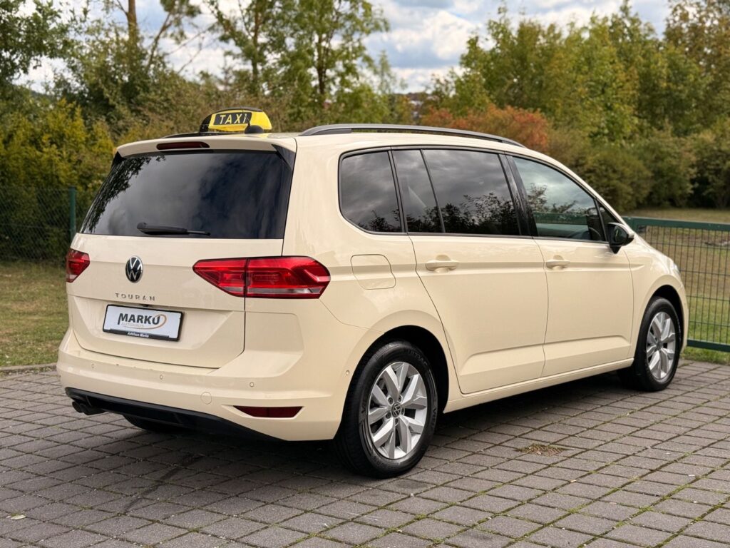 VW Touran Touran 2.0 TDI 110 KW SCR DSG TAXI LED 2022