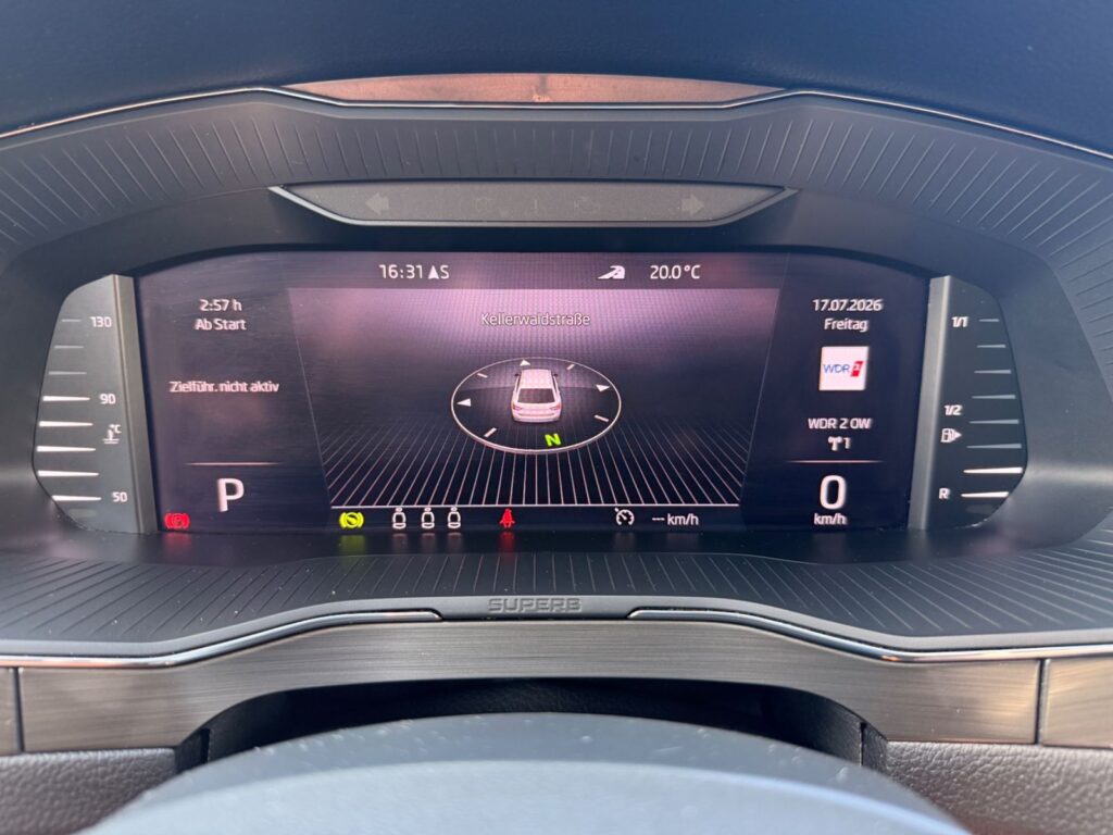SKODA Superb Superb Combi Ambition 2.0 DCC*NAVI*PDC*LED* 2022