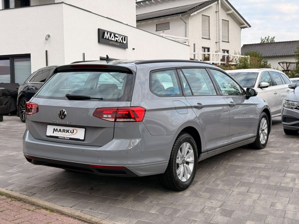 VW Passat Variant Passat Variant Basis TDI/LED/Navi 2022