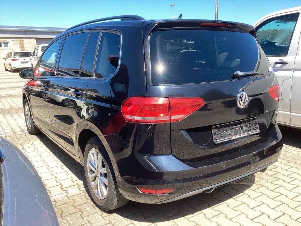 VW Touran Touran Comfortline 1,6 TDI DSG ACC Standheitzung 2018